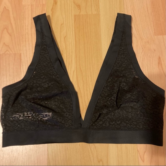 Victoria’s Secret bralette - Picture 2 of 4